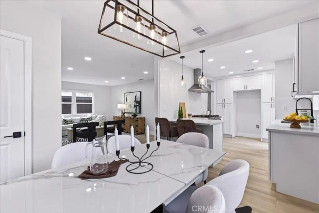 2622 S Bentley Avenue, Los Angeles, CA 90064