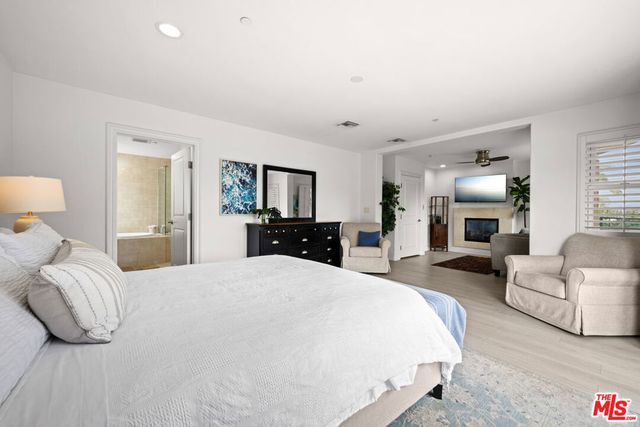 3000 Grand Canal, Venice, CA 90291