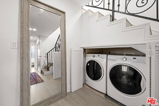 3000 Grand Canal, Venice, CA 90291