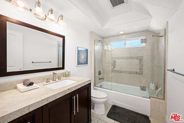 3000 Grand Canal, Venice, CA 90291