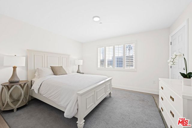 3000 Grand Canal, Venice, CA 90291
