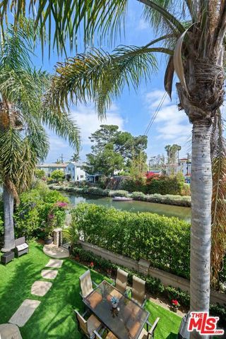 3000 Grand Canal, Venice, CA 90291