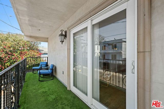 3000 Grand Canal, Venice, CA 90291