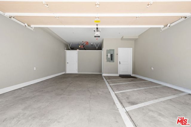 3000 Grand Canal, Venice, CA 90291