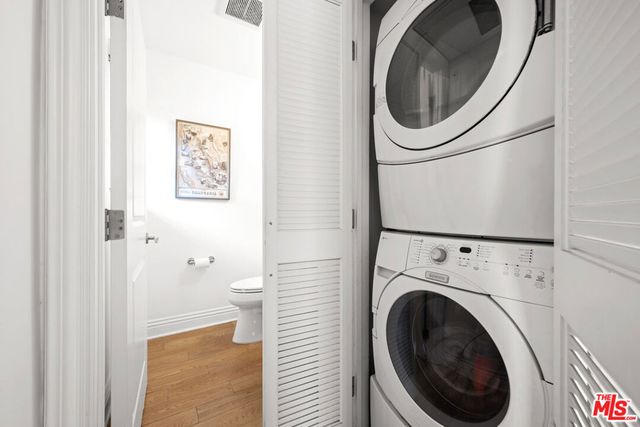 3000 Grand Canal, Venice, CA 90291