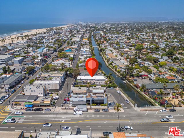 3000 Grand Canal, Venice, CA 90291