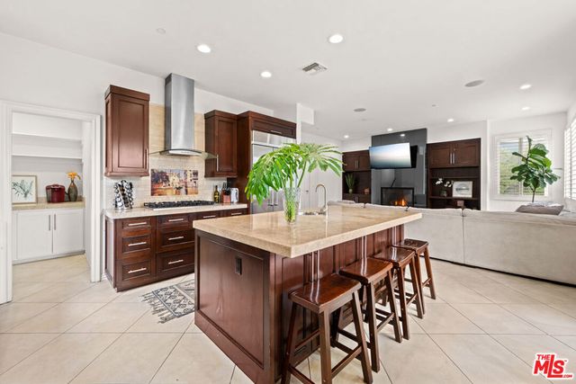 3000 Grand Canal, Venice, CA 90291