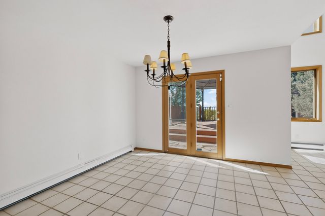 2 Toltec Road, Santa Fe, NM 87505