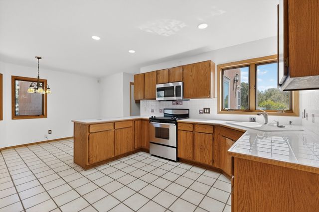 2 Toltec Road, Santa Fe, NM 87505
