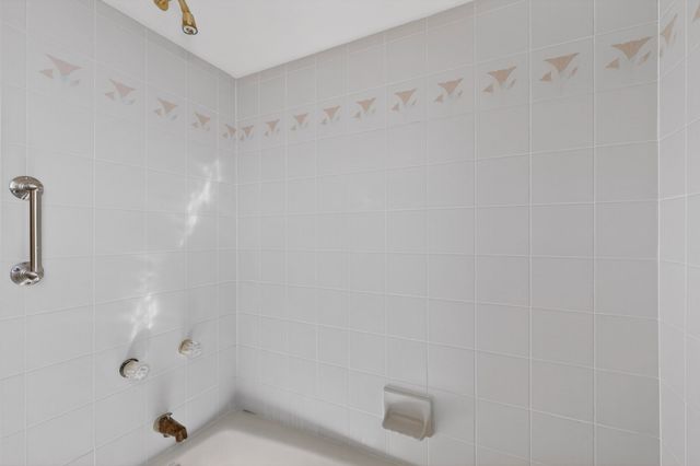 2 Toltec Road, Santa Fe, NM 87505
