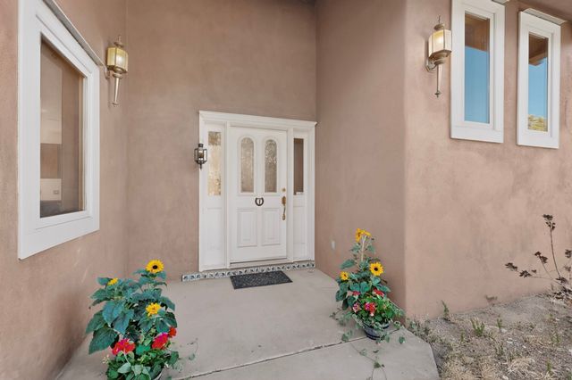 2 Toltec Road, Santa Fe, NM 87505