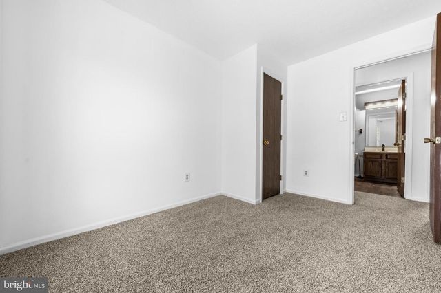 7 BRIARLEAF CT, Baltimore, MD 21228