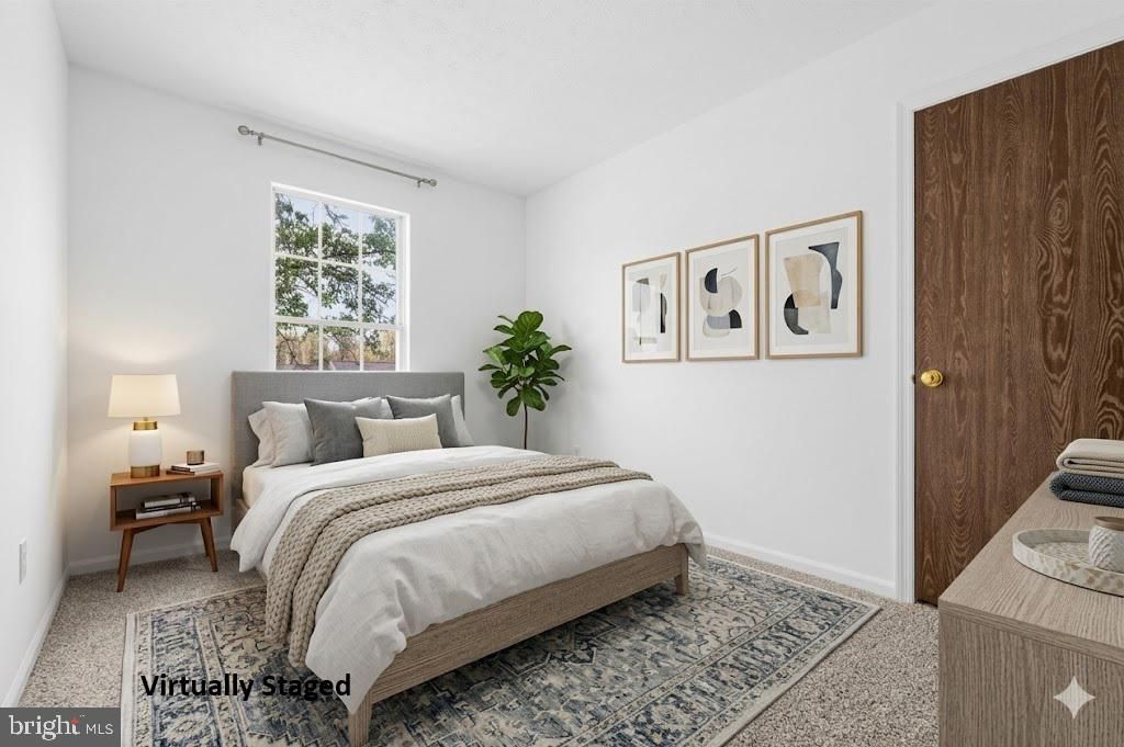 Image 16 of property listing at 7 BRIARLEAF CT, Baltimore, MD 21228