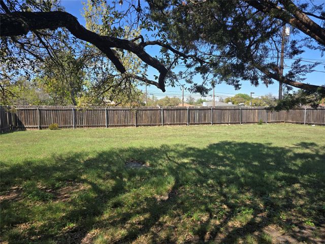 800 Woodview DR, Georgetown, TX 78628