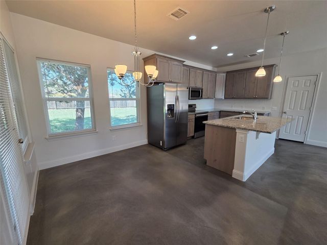 800 Woodview DR, Georgetown, TX 78628