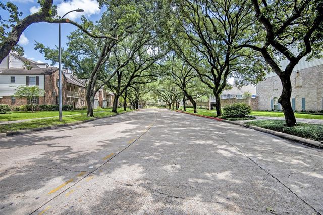 12941 Trail Hollow Drive, Houston, TX 77079