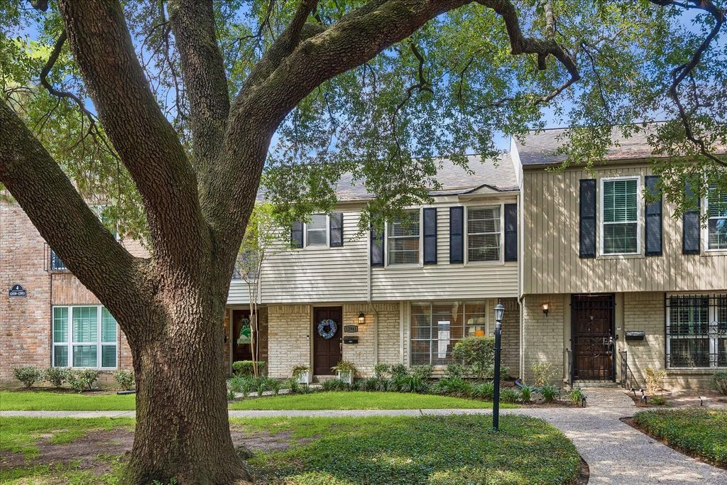 12941 Trail Hollow Drive, Houston, TX 77079
