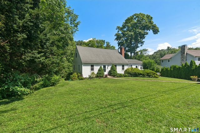 14 Down River Road, New Canaan, CT 06840