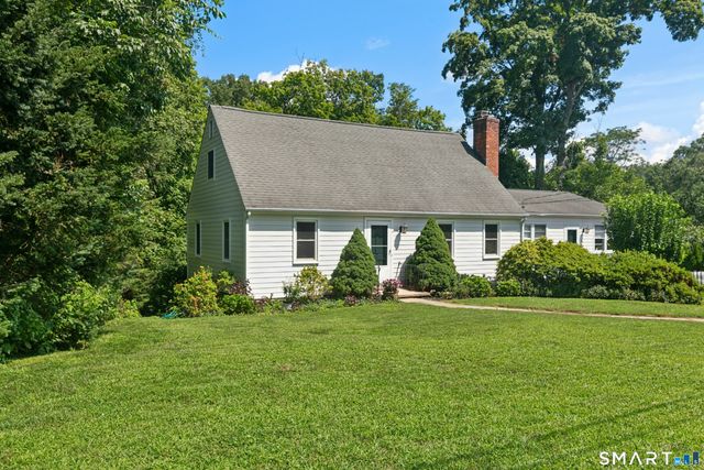 14 Down River Road, New Canaan, CT 06840
