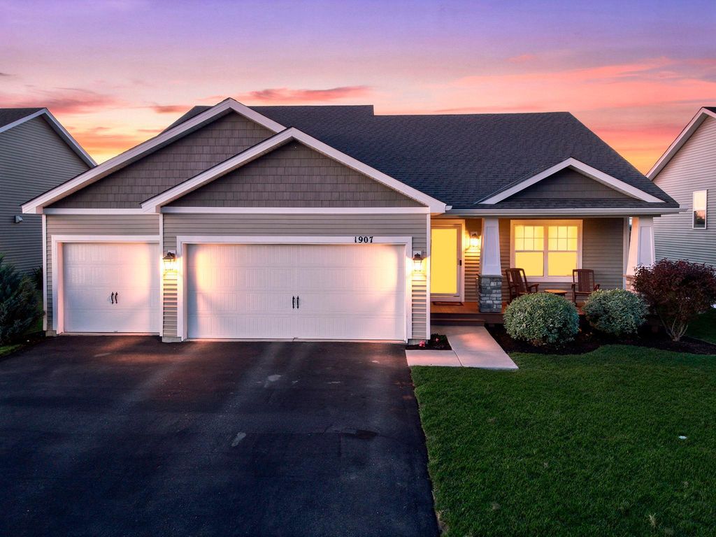 1907 Meridian Curve, Carver, MN 55315 — exterior