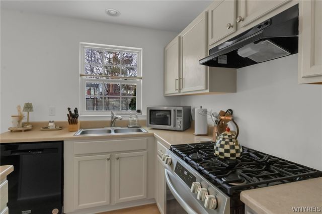 7 Scooter Lane, Hamburg, NY 14075