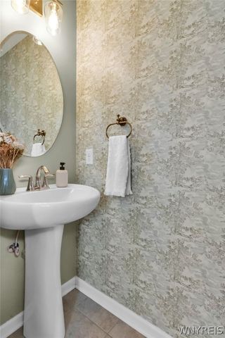 7 Scooter Lane, Hamburg, NY 14075