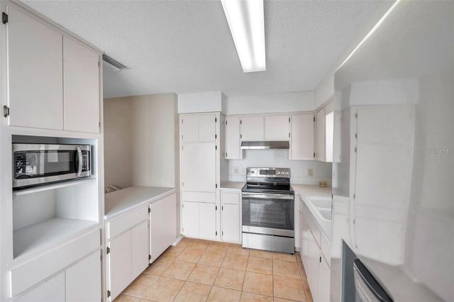 6632 HICKORYWOOD LANE 4B, New Port Richey, FL 34653