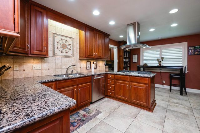 2701 Donaghey Drive, North Little Rock, AR 72116