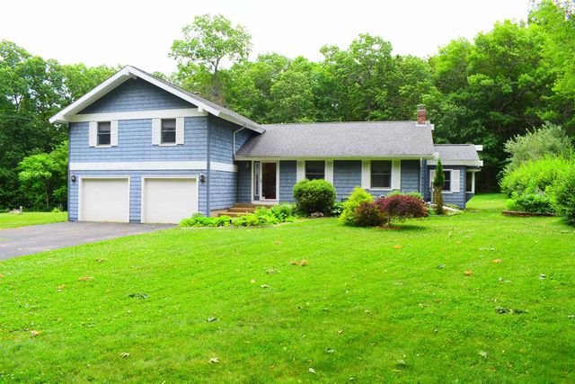 1 Whitneys Grove, Derry, NH 03038