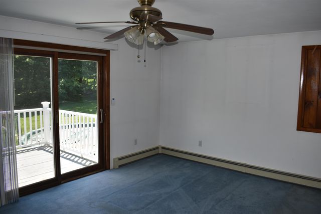 1 Whitneys Grove, Derry, NH 03038