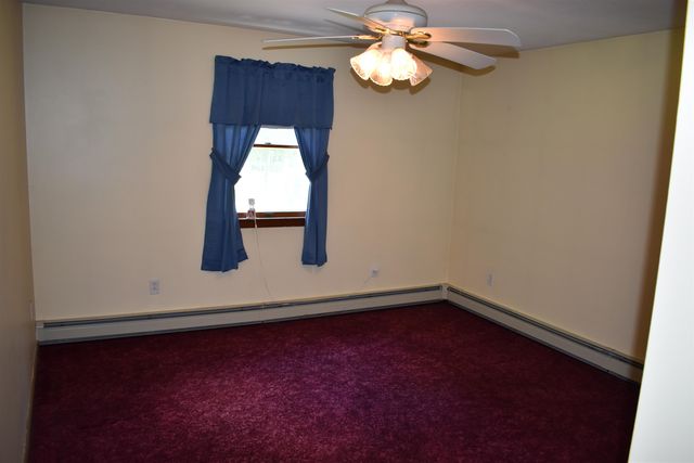 1 Whitneys Grove, Derry, NH 03038