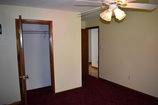 1 Whitneys Grove, Derry, NH 03038