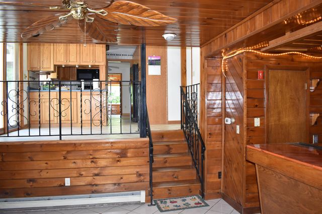1 Whitneys Grove, Derry, NH 03038