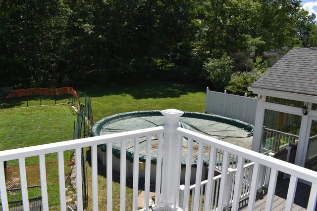 1 Whitneys Grove, Derry, NH 03038
