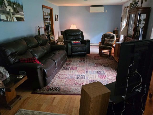 1 Whitneys Grove, Derry, NH 03038