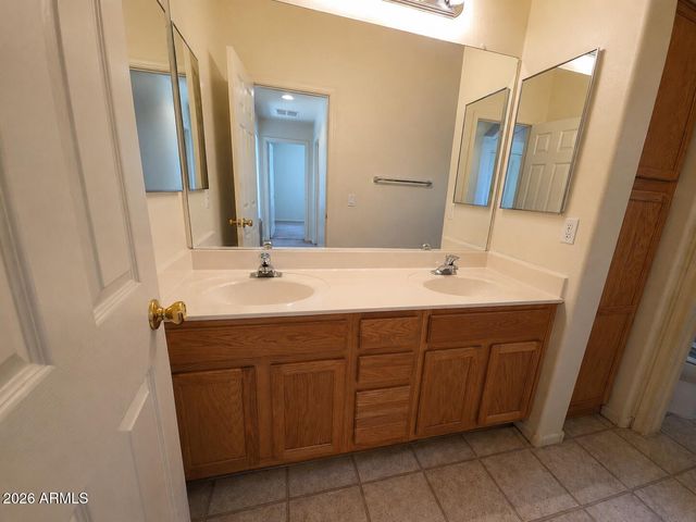 8618 W CHICKASAW Street, Tolleson, AZ 85353