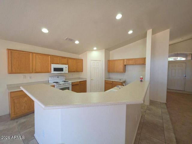 8618 W CHICKASAW Street, Tolleson, AZ 85353