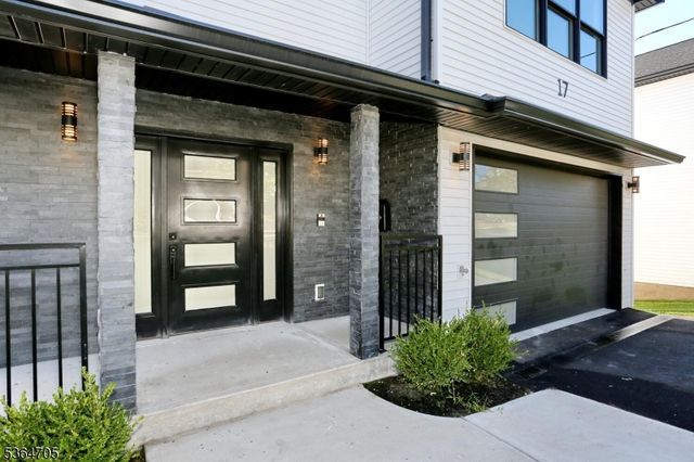 17 Mountain Ave, Mahwah Twp., NJ 07430