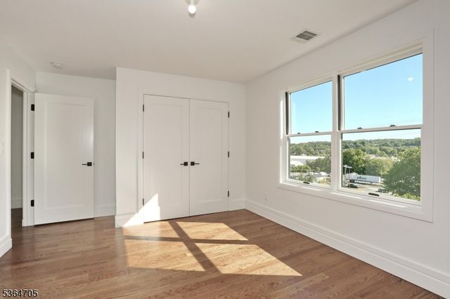 17 Mountain Ave, Mahwah Twp., NJ 07430