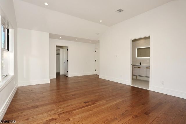 17 Mountain Ave, Mahwah Twp., NJ 07430