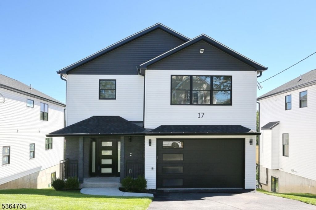 17 Mountain Ave, Mahwah Twp., NJ 07430