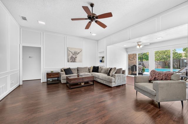 2409 Glen Morris Road, Carrollton, TX 75007