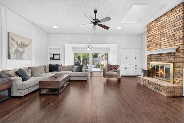 2409 Glen Morris Road, Carrollton, TX 75007
