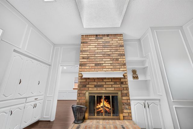 2409 Glen Morris Road, Carrollton, TX 75007