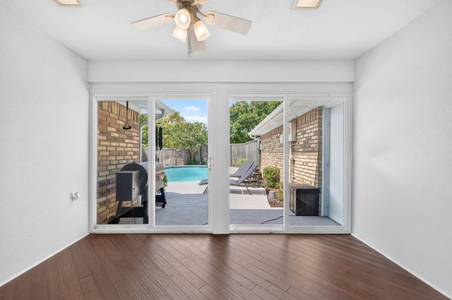 2409 Glen Morris Road, Carrollton, TX 75007