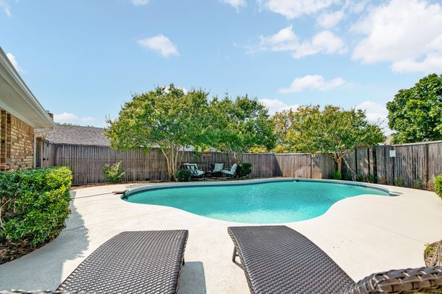 2409 Glen Morris Road, Carrollton, TX 75007