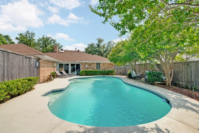 2409 Glen Morris Road, Carrollton, TX 75007