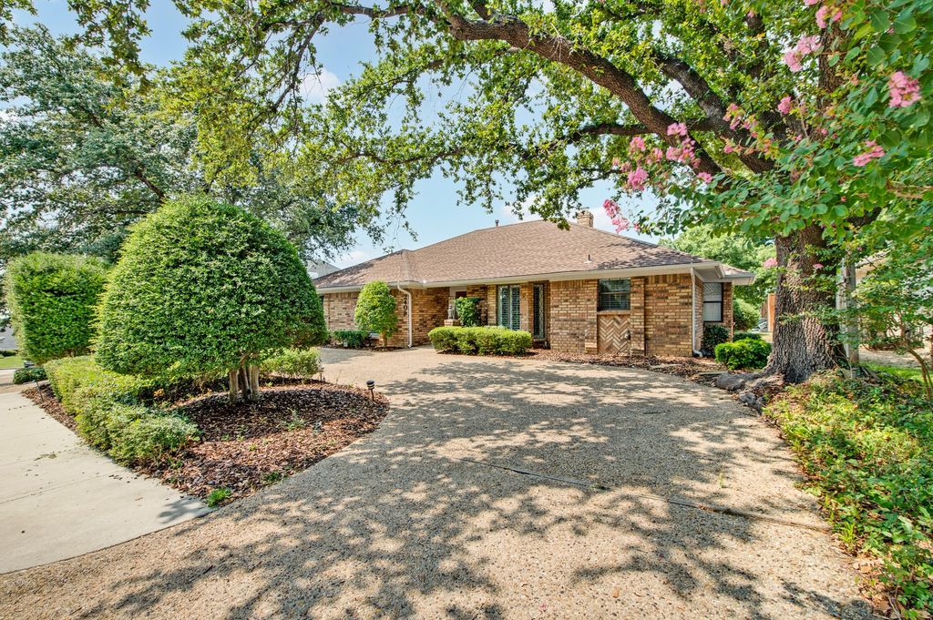2409 Glen Morris Road, Carrollton, TX 75007