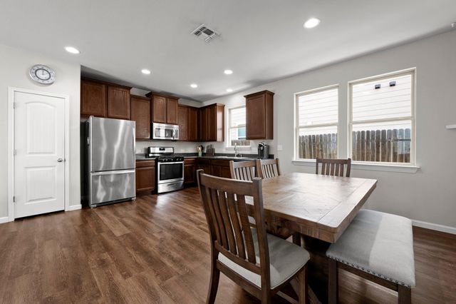328 Triumph RD, Buda, TX 78610