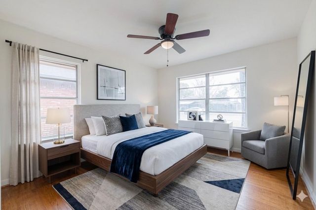 723 E Spreading Oak Drive, Houston, TX 77076